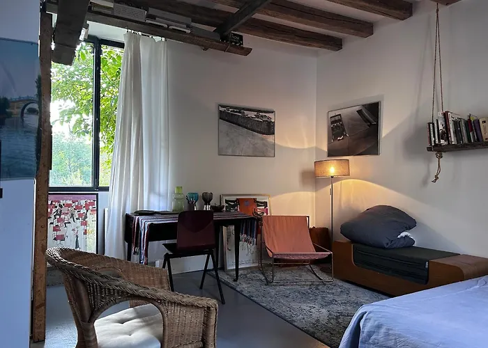 Maison Au Bord De L\'Eau